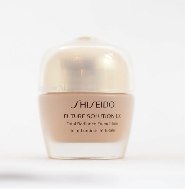 #AD Shiseido Future Solutions LX Total Radiance Foundation