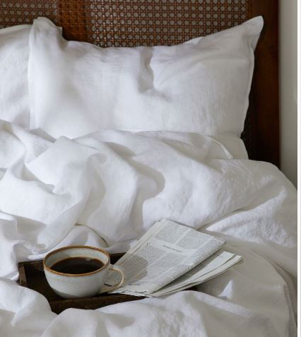 Friday Treat : Linen Bedding & Table Cloths