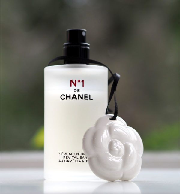 N°1  De CHANEL Revitalizing Serum-in-Mist